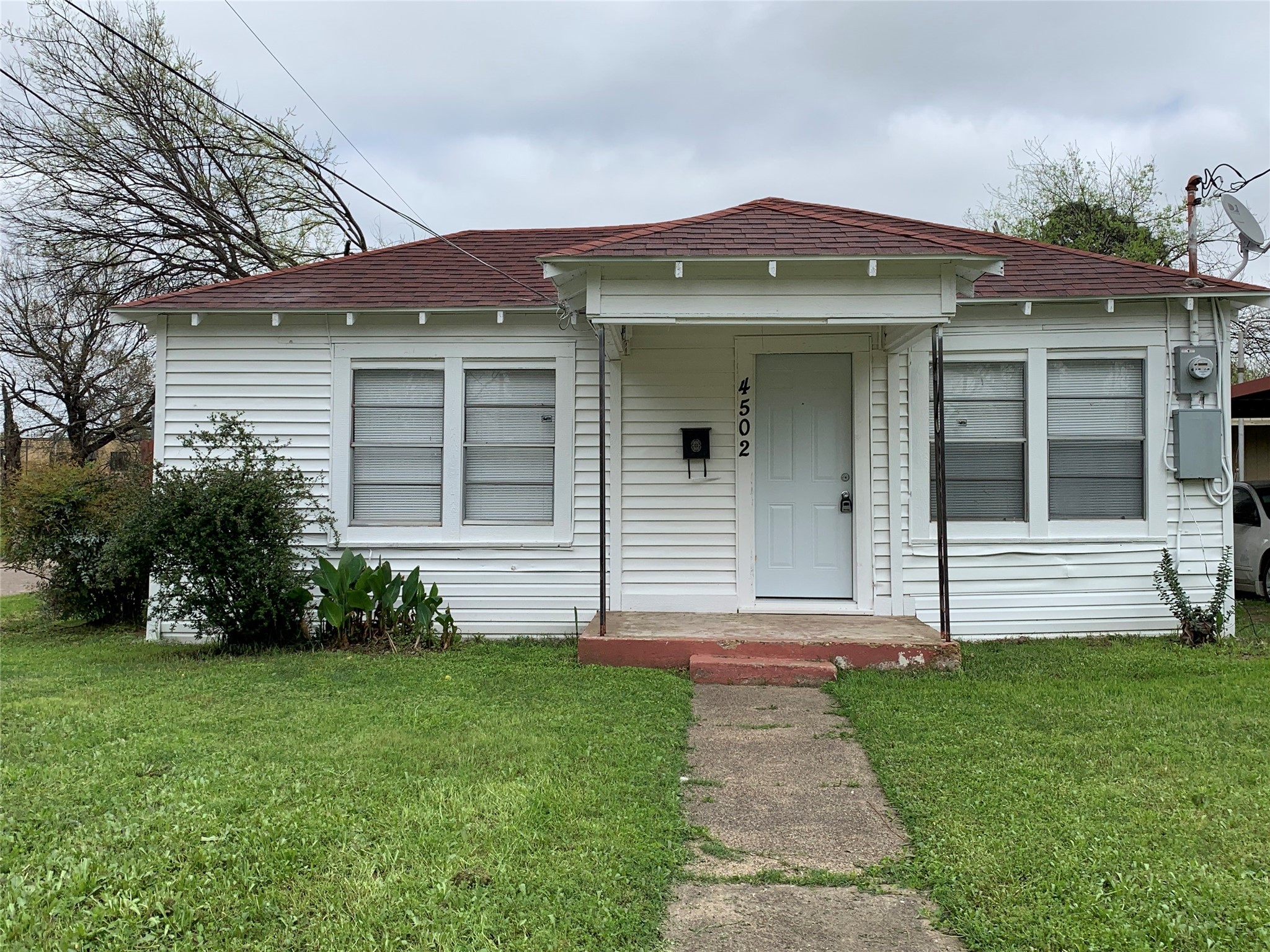 4502 Bradshaw Street Dallas TX 75215