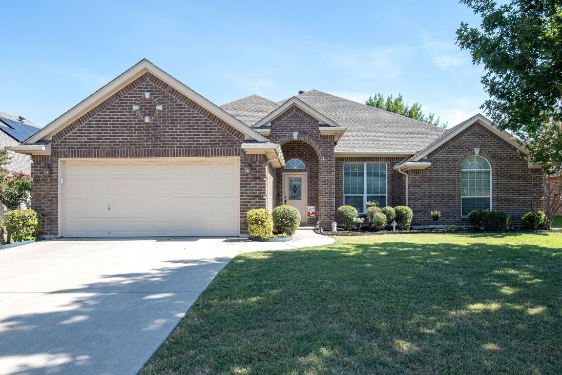 513 Acorn Court Saginaw TX 76179
