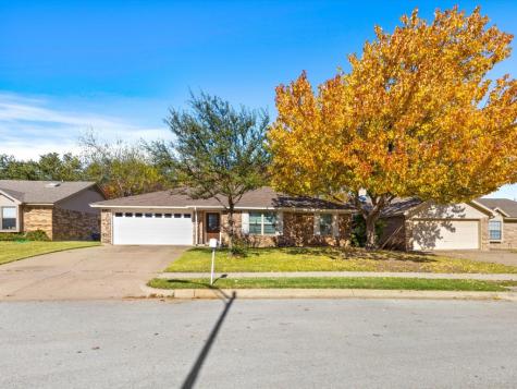1012 Westcliff Avenue Saginaw TX 76179