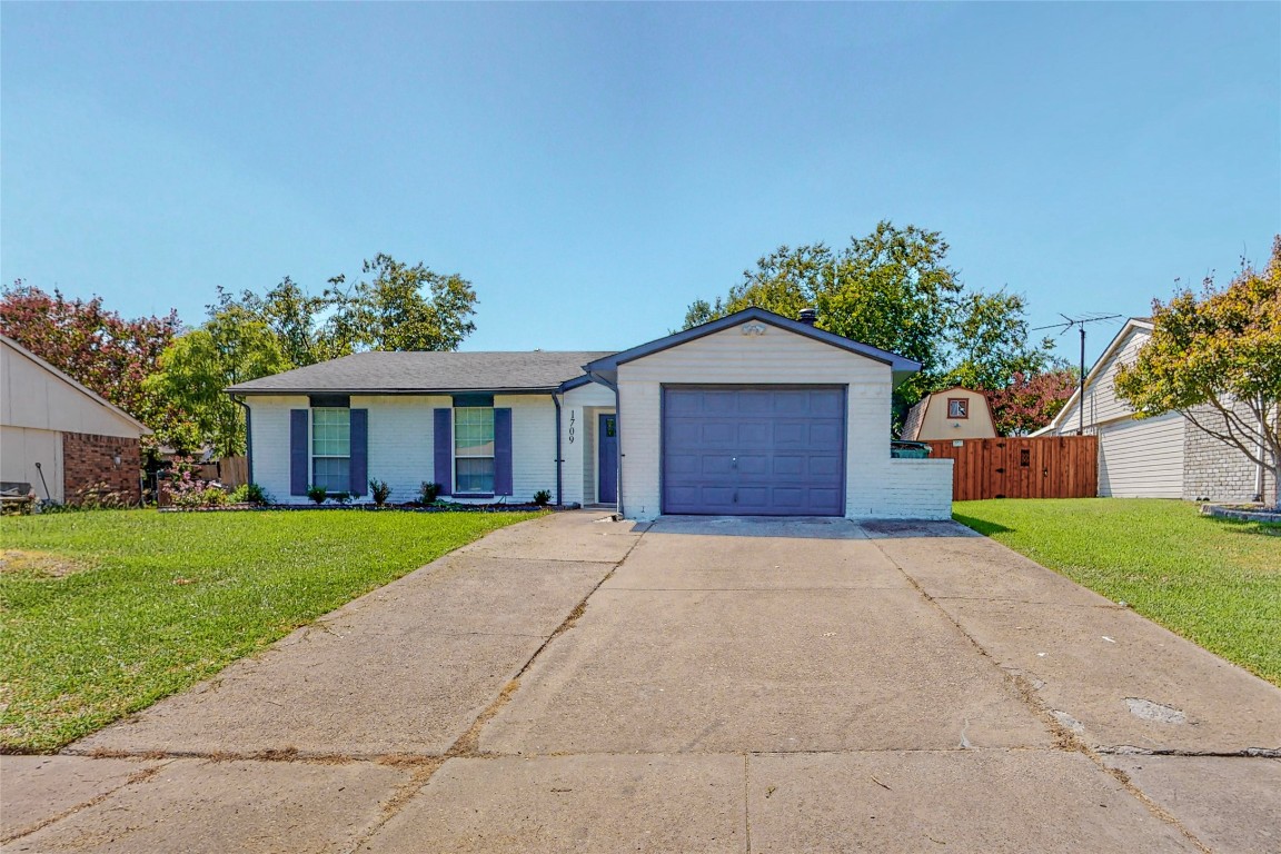 1709 Legend Drive Garland TX 75040