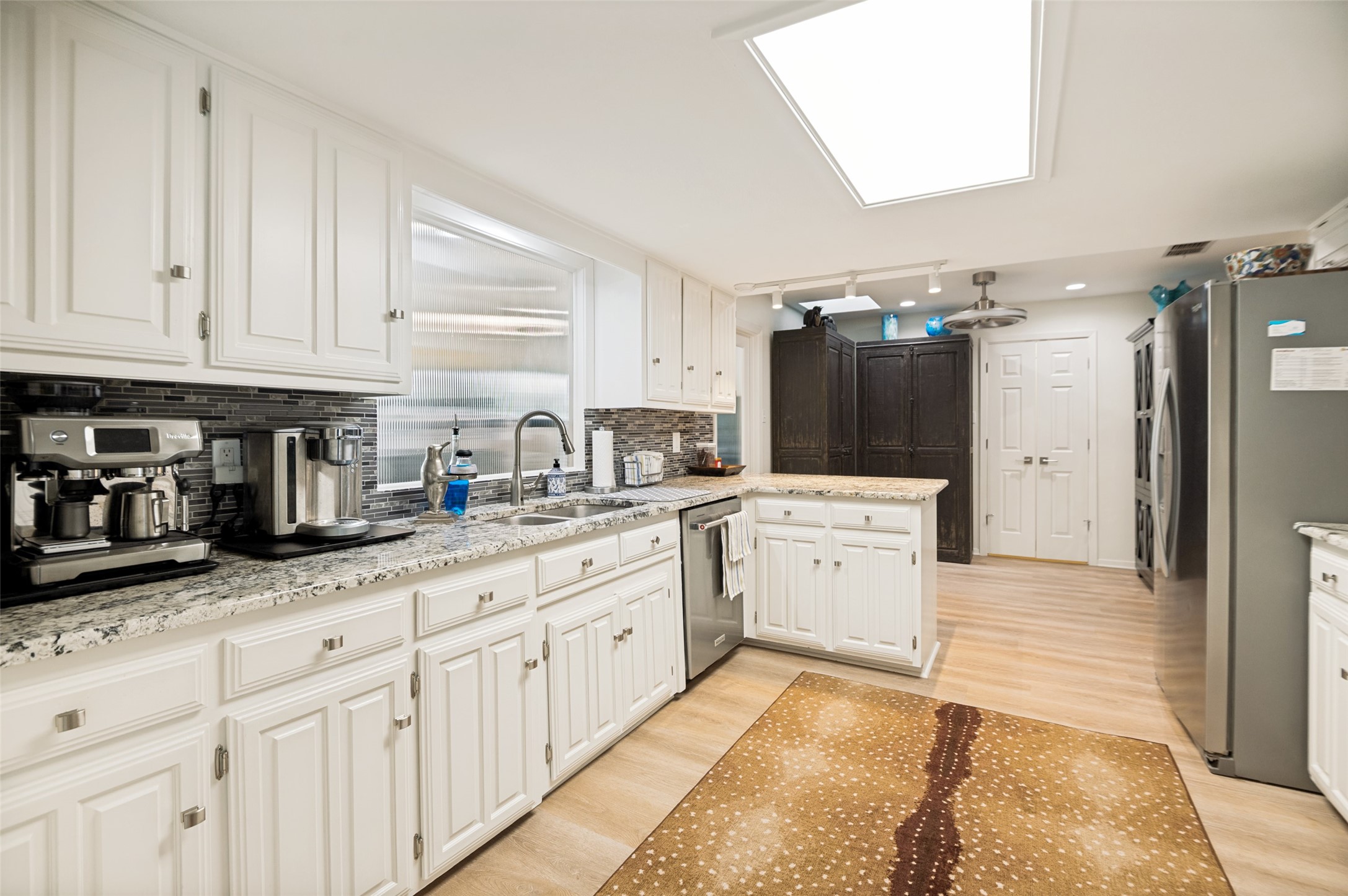 2201 Carmel Drive Carrollton TX 75006