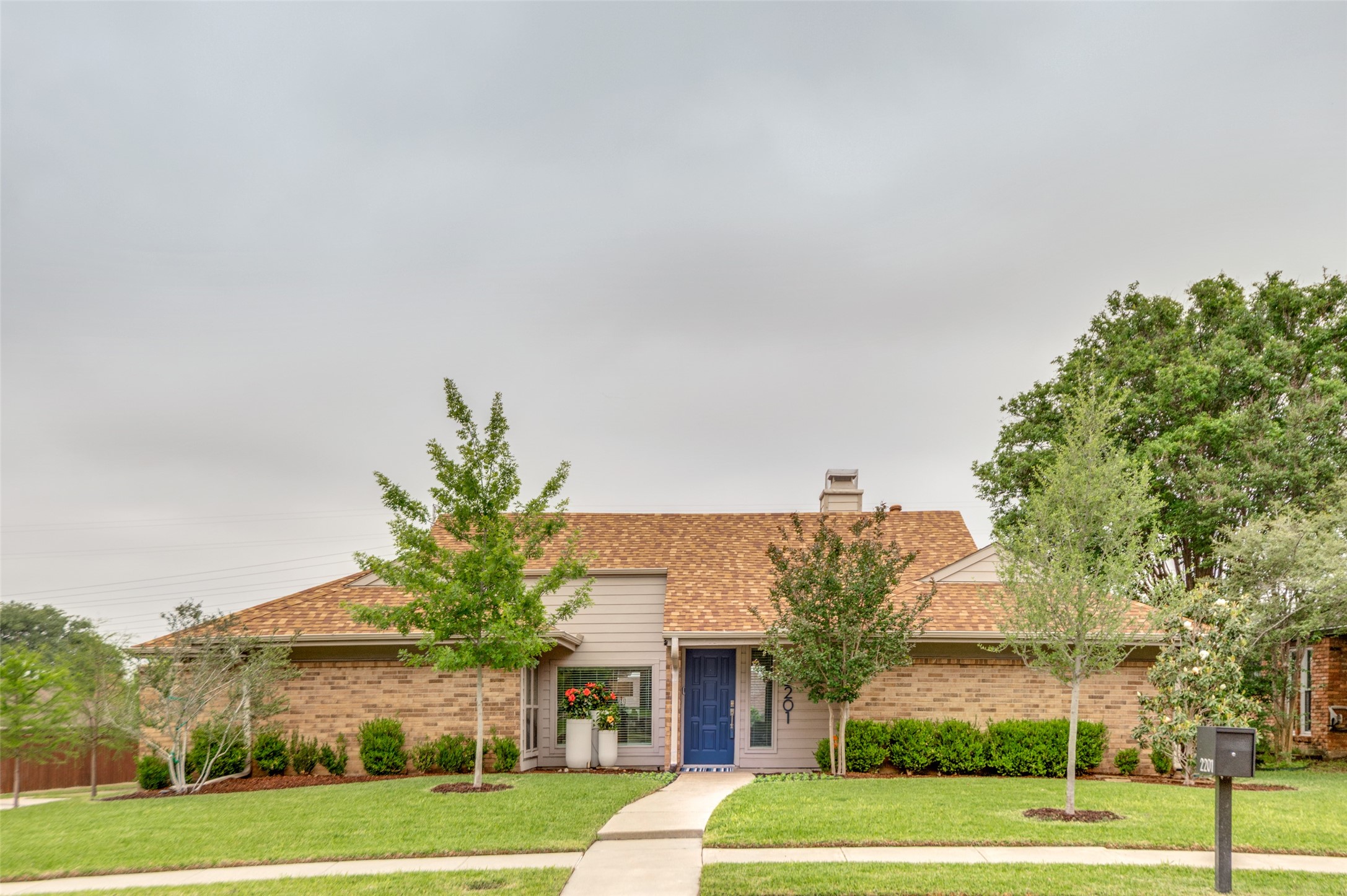 2201 Carmel Drive Carrollton TX 75006