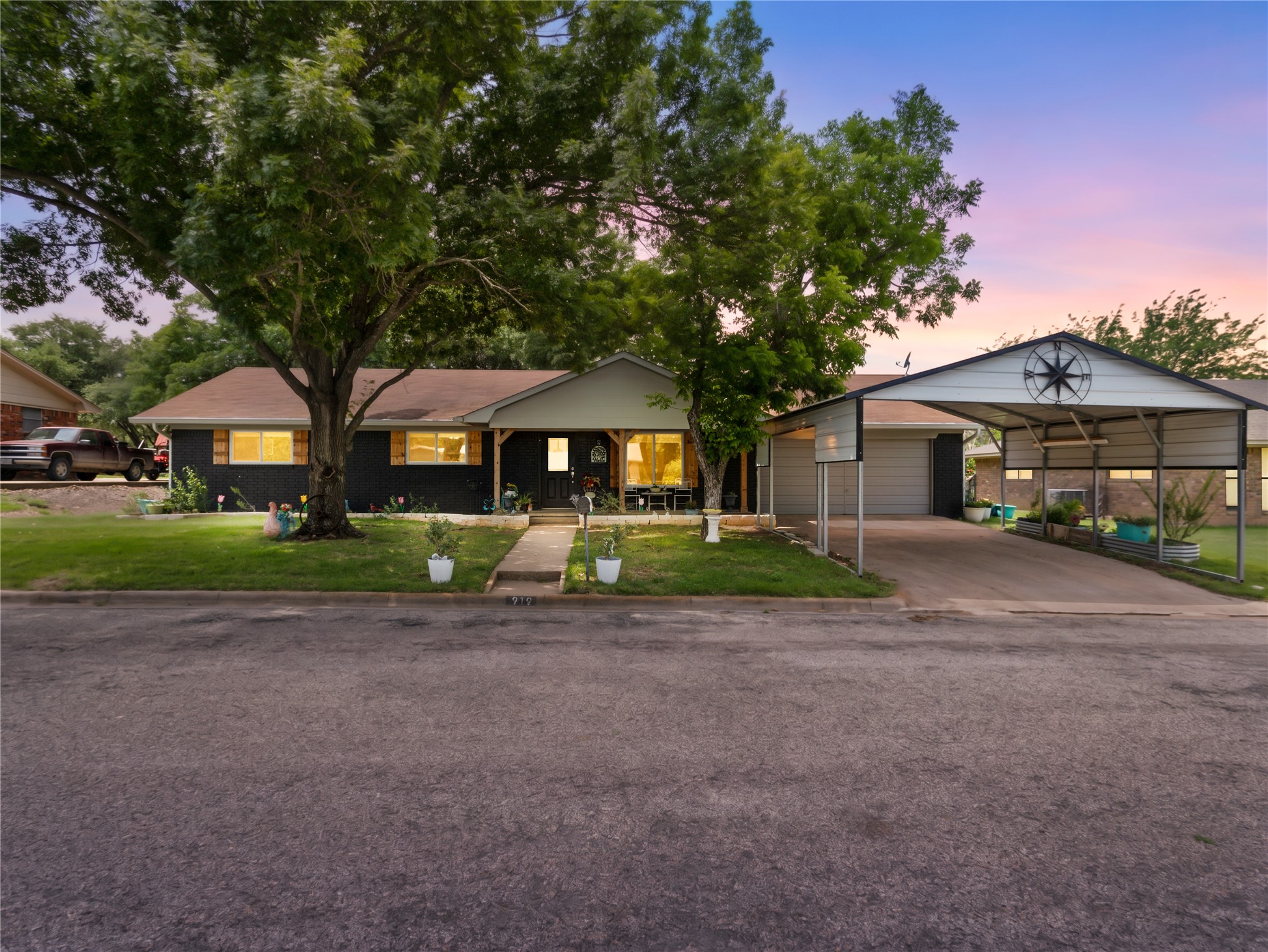 919 S Avenue N Clifton TX 76634