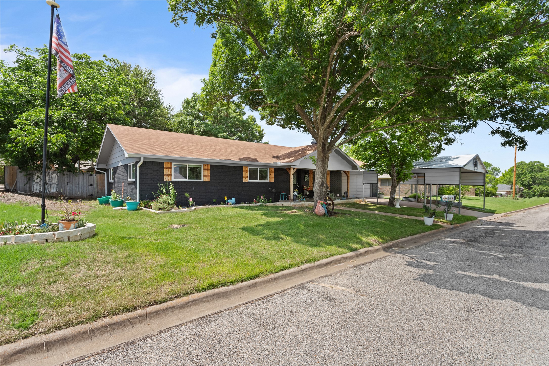 919 S Avenue N Clifton TX 76634
