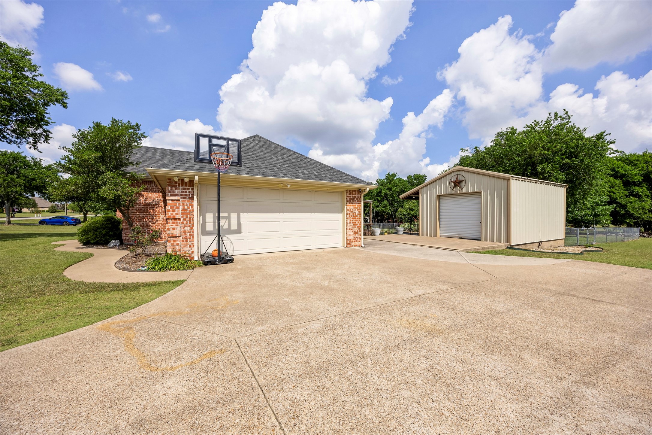 2831 Skinner Road Midlothian TX 76065