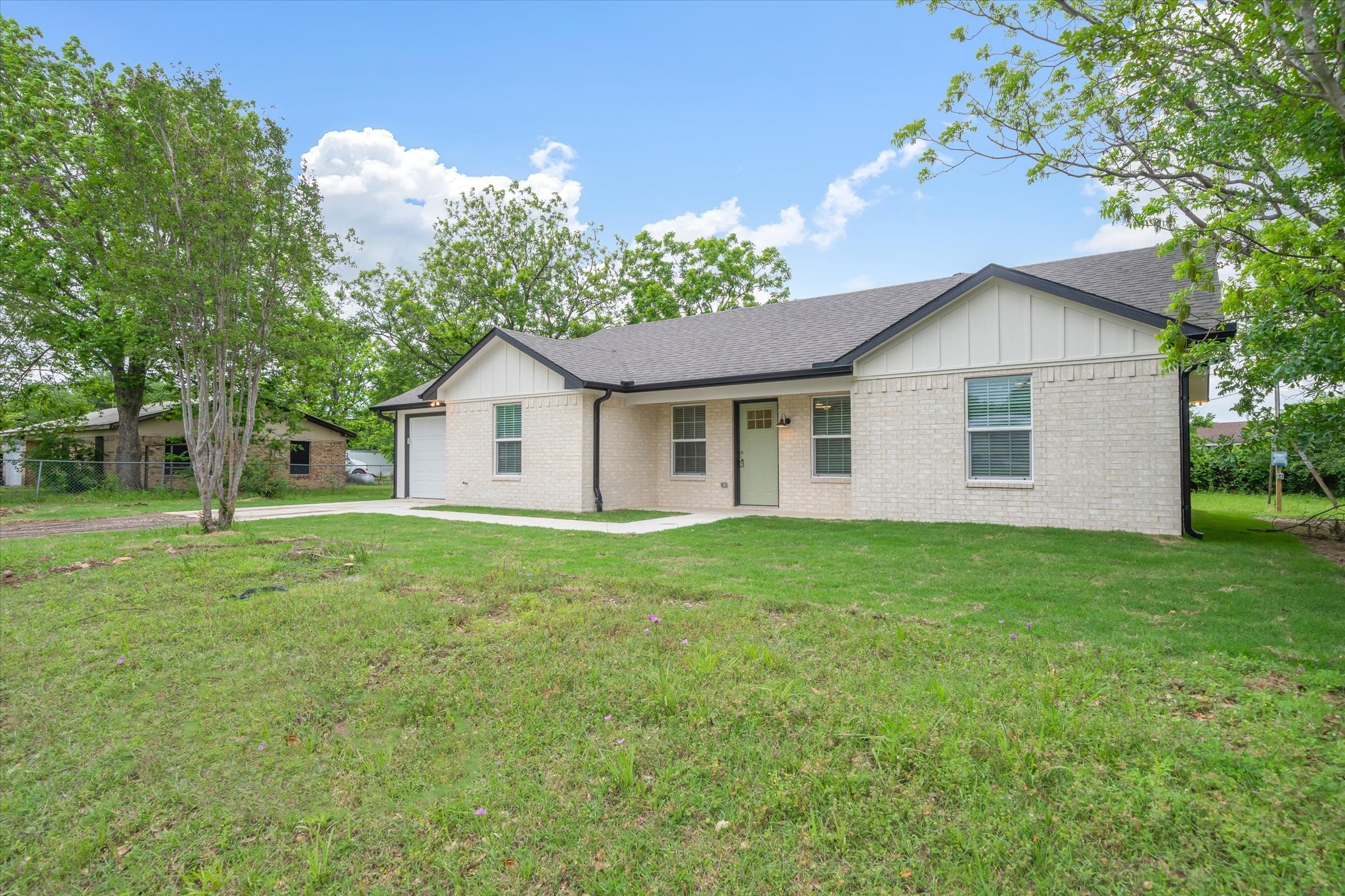 1015 W Park Drive Wills Point TX 75169