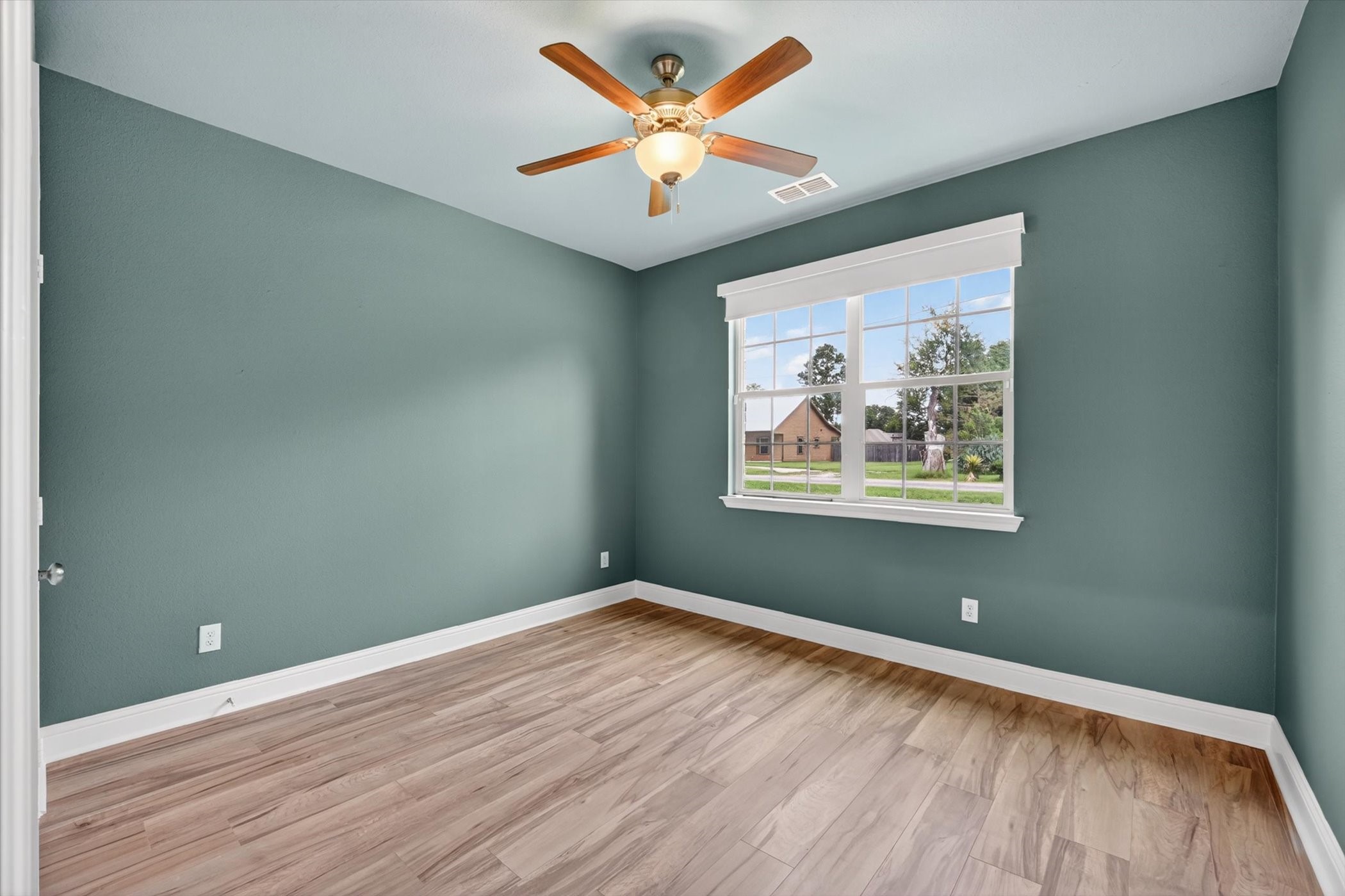 1004 E Main Street Tioga TX 76271