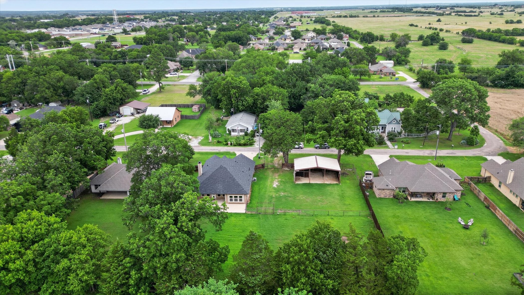 1004 E Main Street Tioga TX 76271