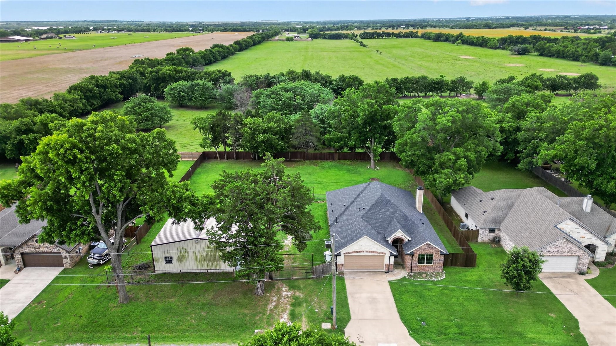 1004 E Main Street Tioga TX 76271