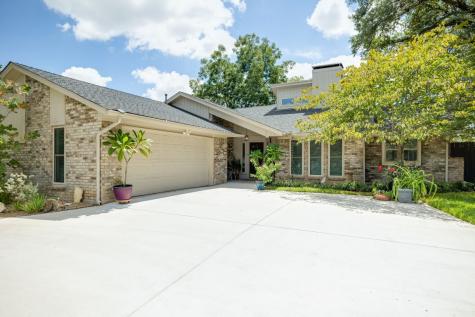 516 Hinsdale Drive Arlington TX 76006