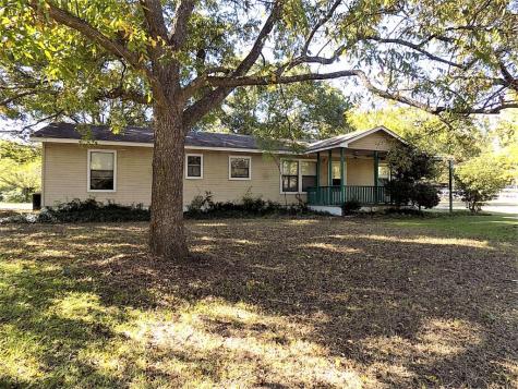 221 Rhodes Drive Emory TX 75440