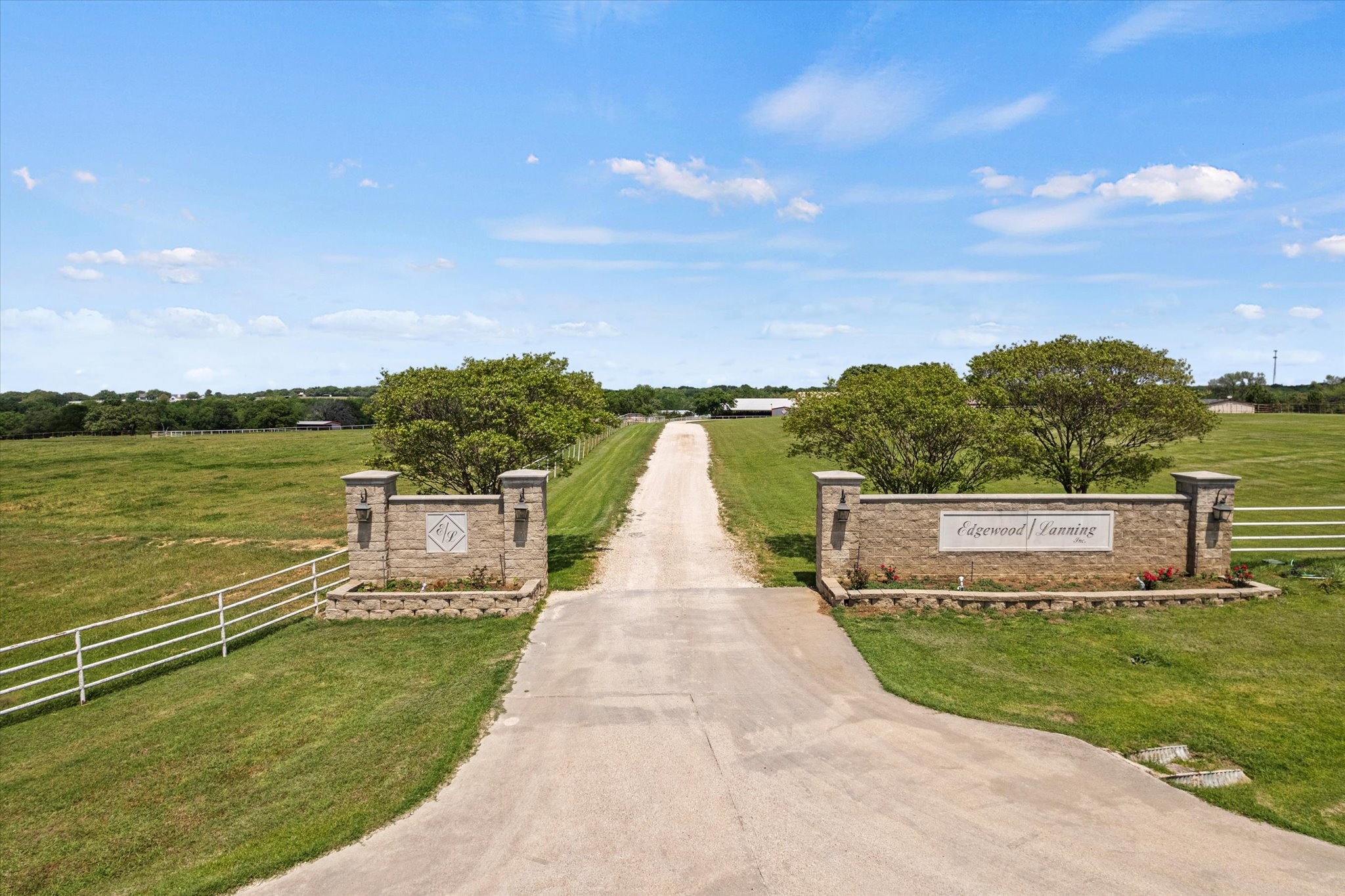 9979 Oak Creek Drive Pilot Point TX 76258
