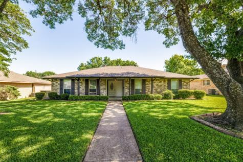 706 Donlee Road Lancaster TX 75134