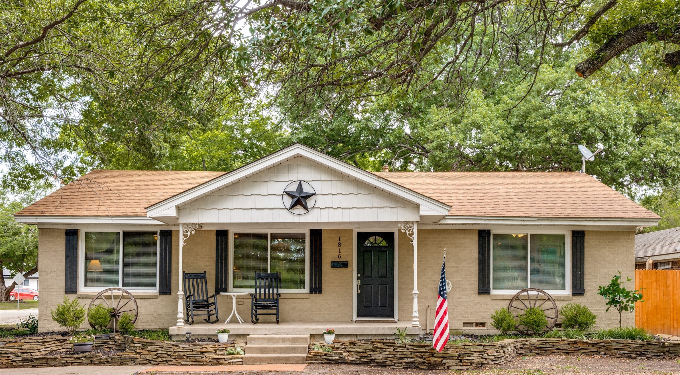 1816 W Josephine Street Mckinney TX 75069