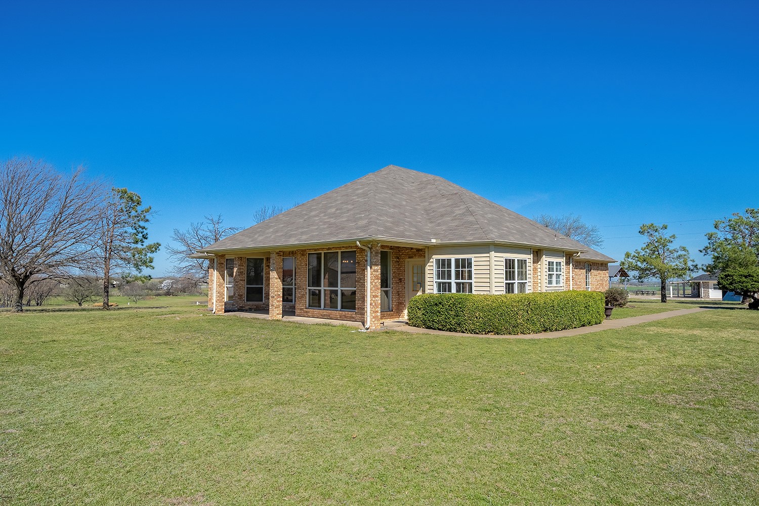 2075 Huling Road Sanger TX 76266