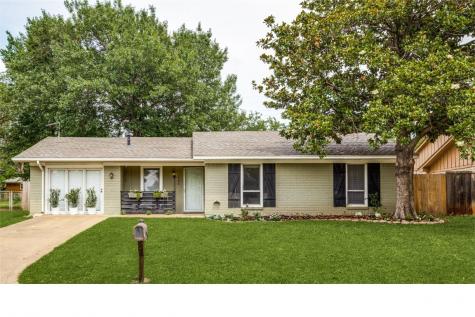 1504 Hillside Drive Midlothian TX 76065