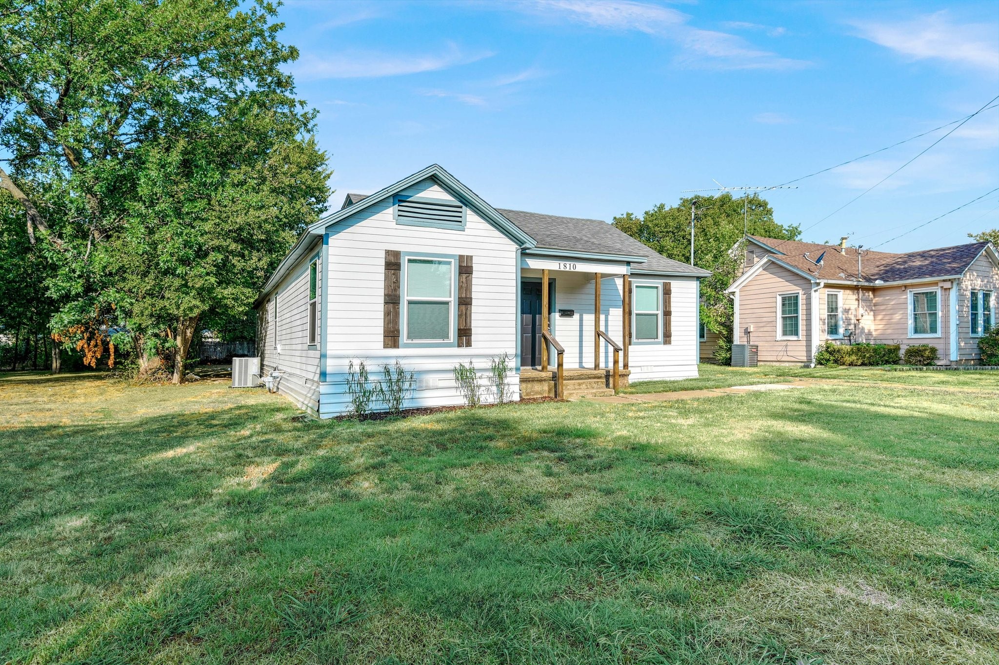 1810 N Woods Street Sherman TX 75092