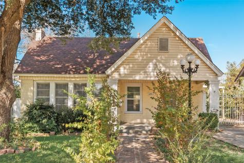 2861 W 12th Street Dallas TX 75211