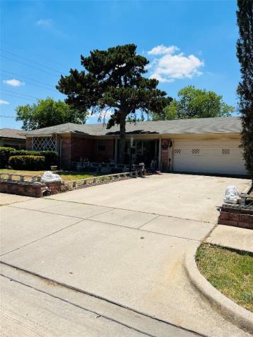 2130 Brookshire Street Arlington TX 76010