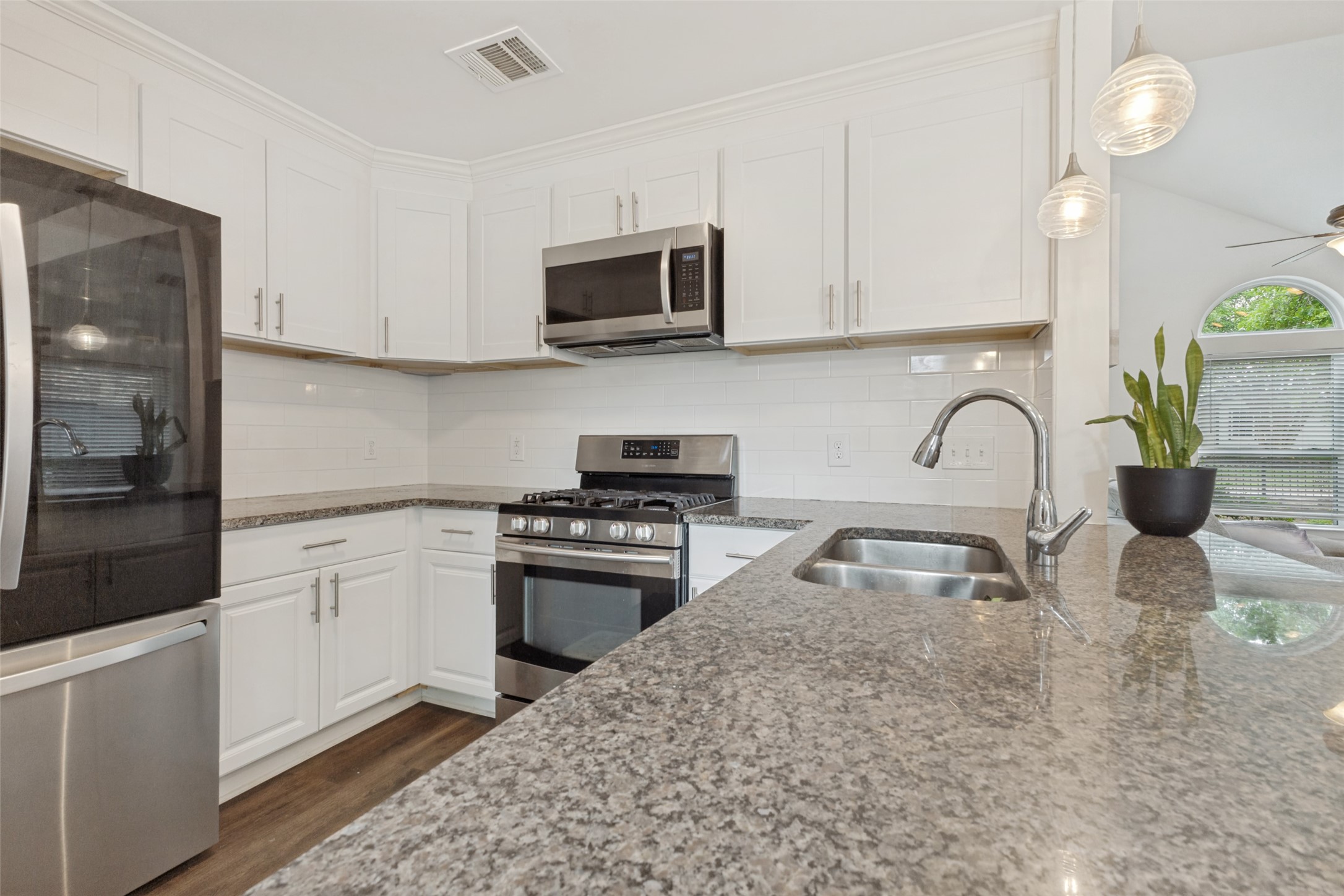 11814 Eloise Drive Balch Springs TX 75180