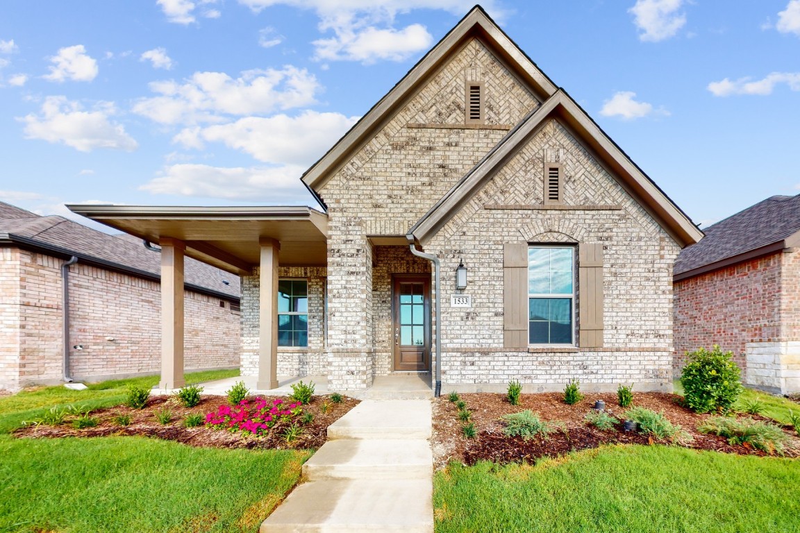 1533 Buckeye Trail Garland TX 75042