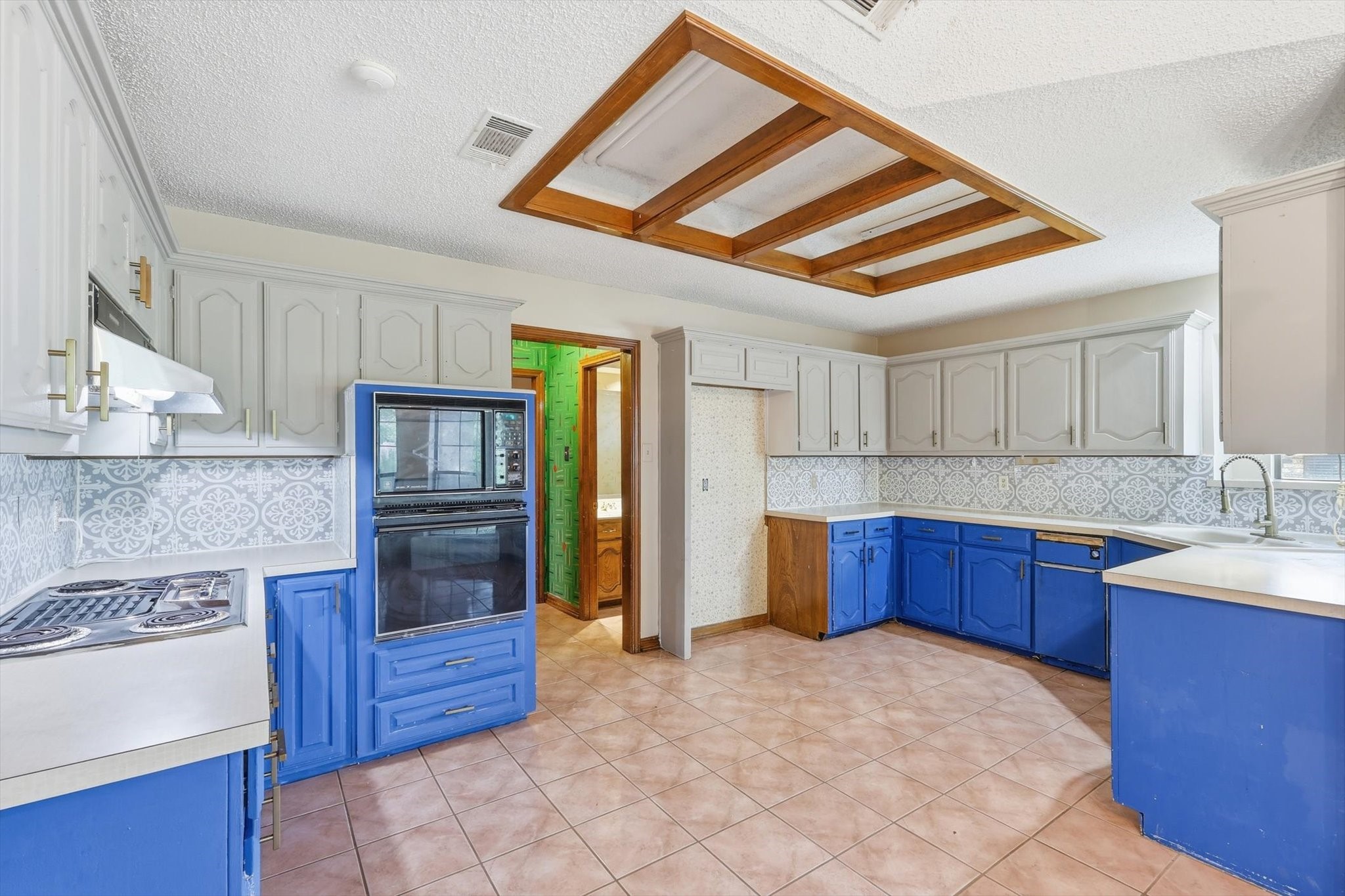 613 Deer Creek Drive Desoto TX 75115