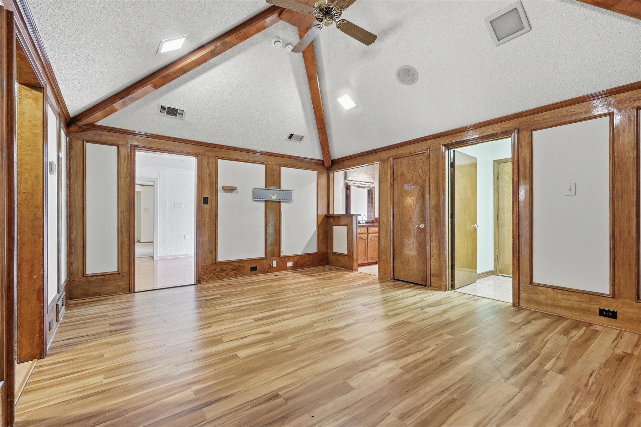 613 Deer Creek Drive Desoto TX 75115
