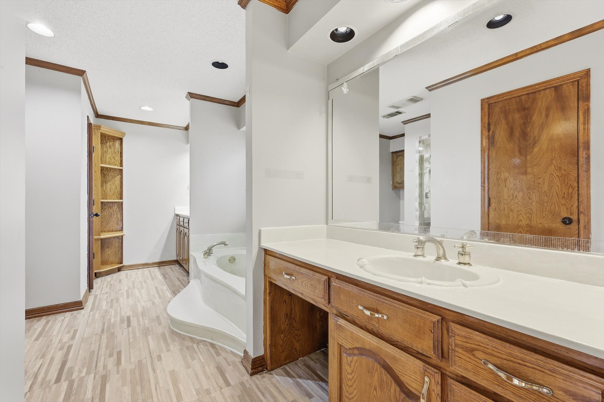 613 Deer Creek Drive Desoto TX 75115