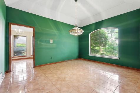 613 Deer Creek Drive Desoto TX 75115