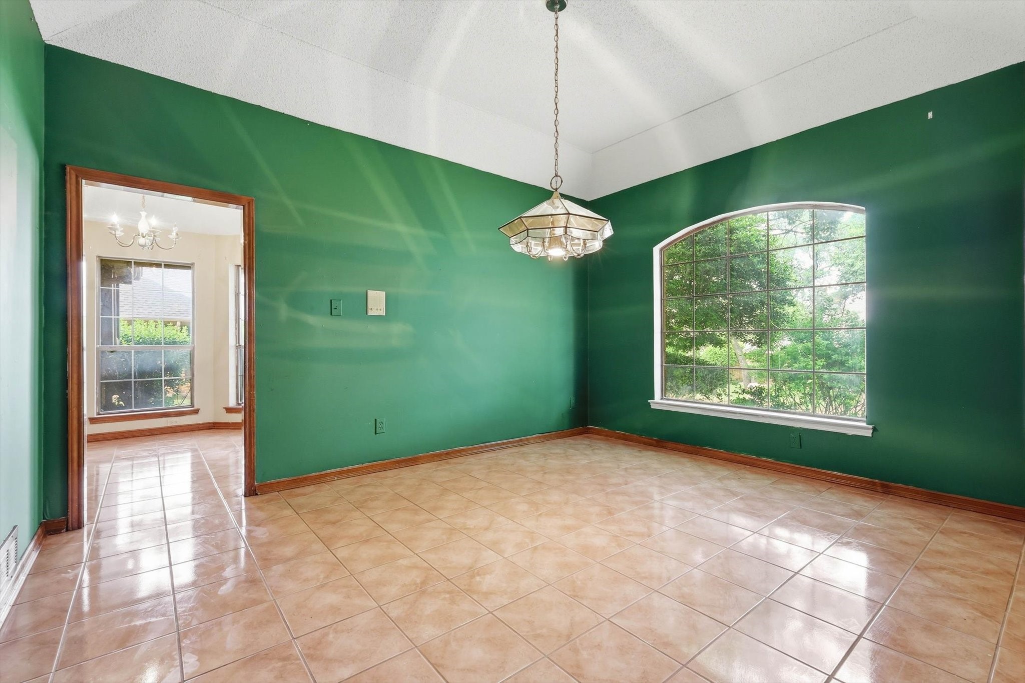 613 Deer Creek Drive Desoto TX 75115