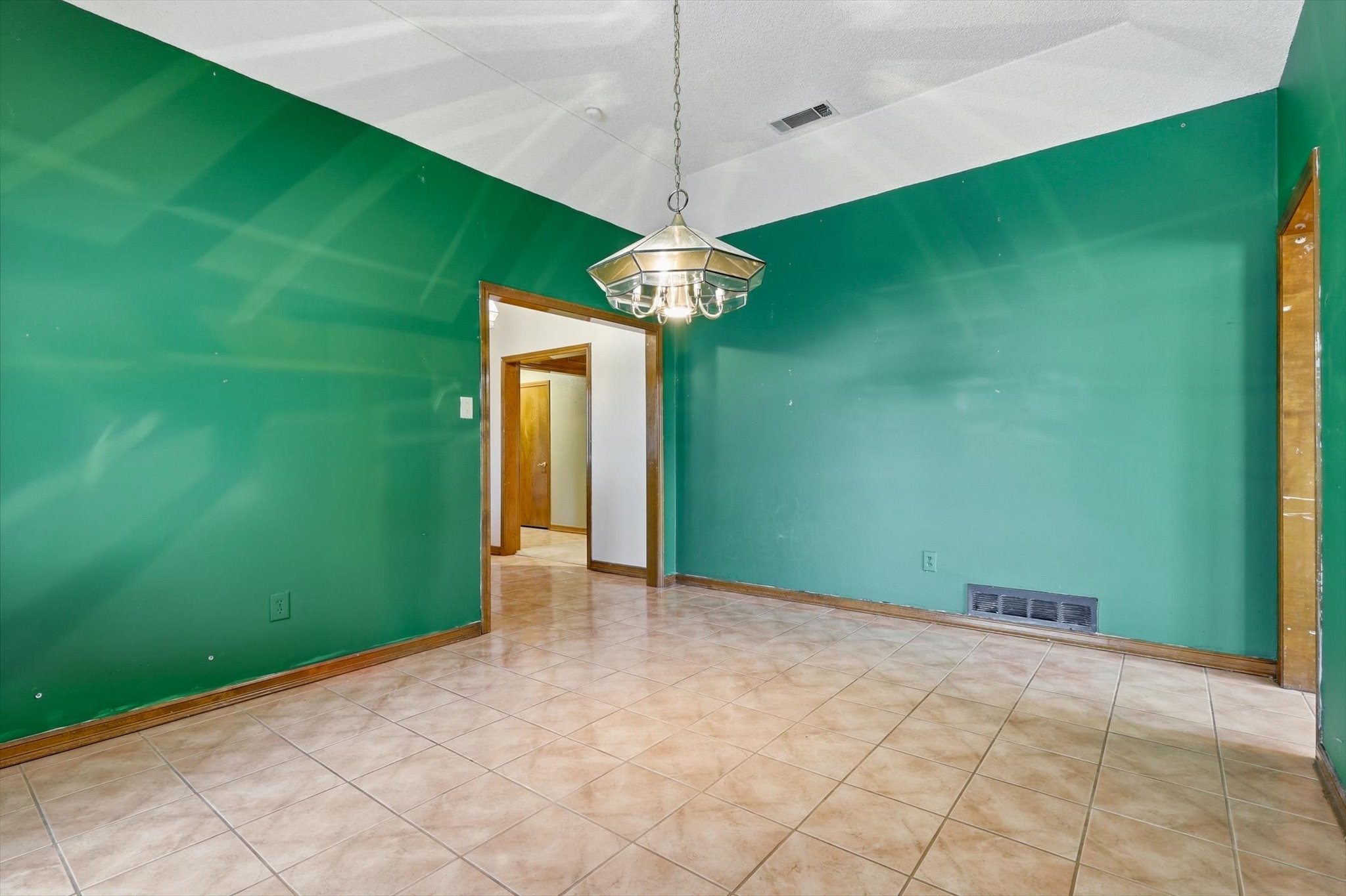 613 Deer Creek Drive Desoto TX 75115