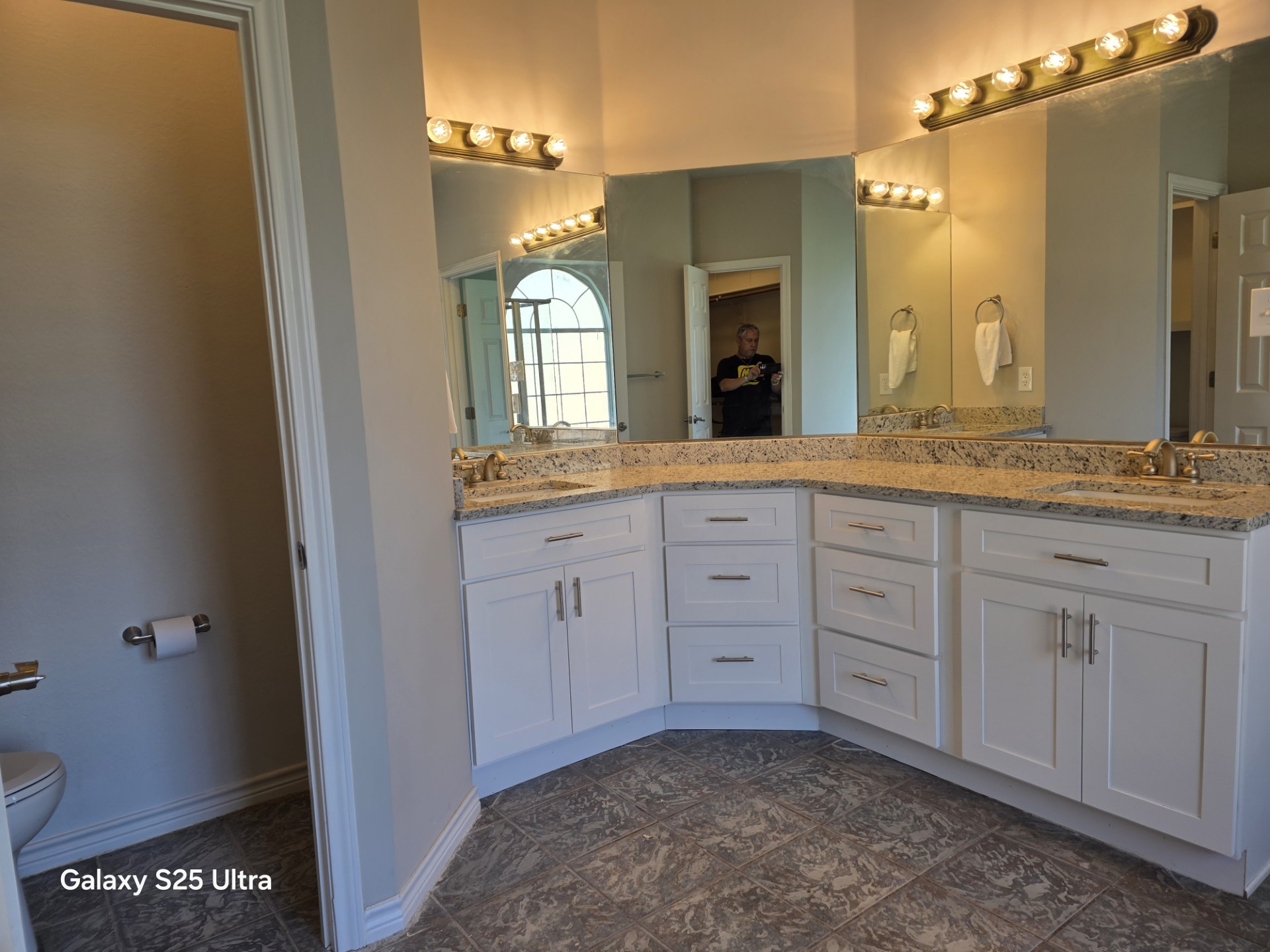417 Silver Creek Drive Desoto TX 75115