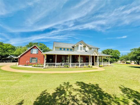 150 Deer Park Court Granbury TX 76048