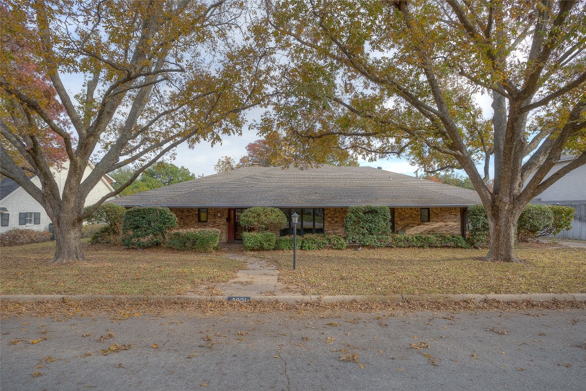 3921 Stonehenge Road Fort Worth TX 76109