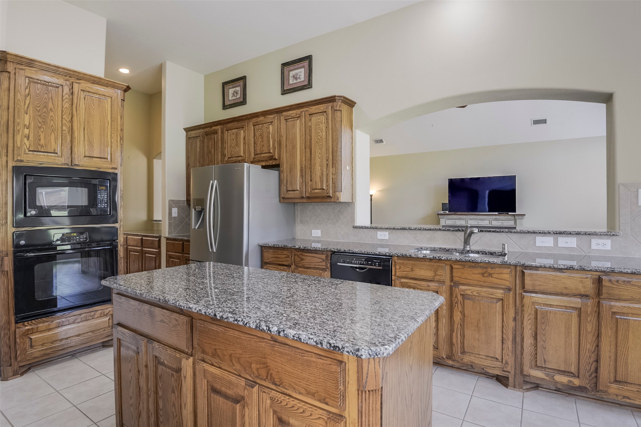 3006 Redcliff Lane Garland TX 75043
