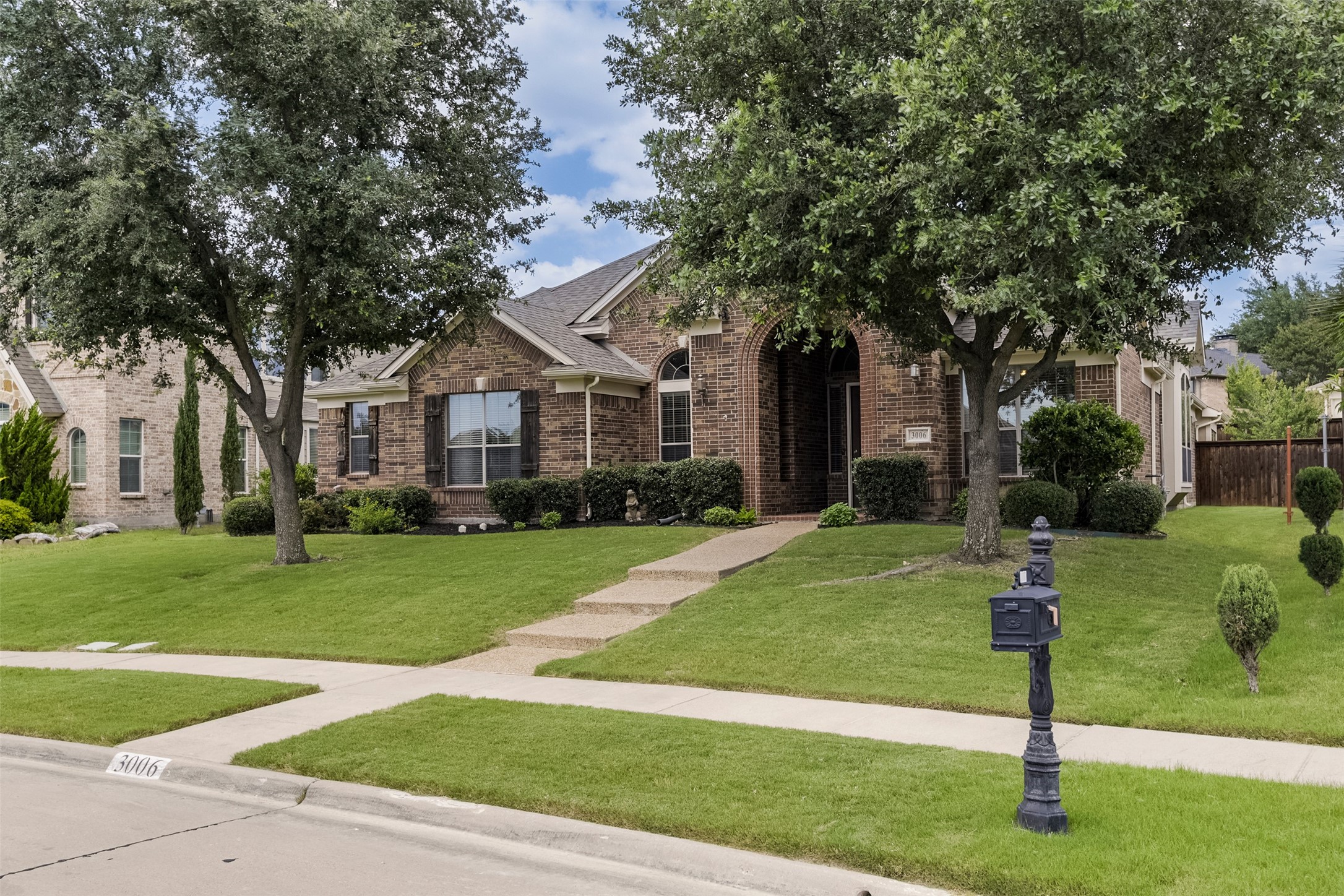 3006 Redcliff Lane Garland TX 75043