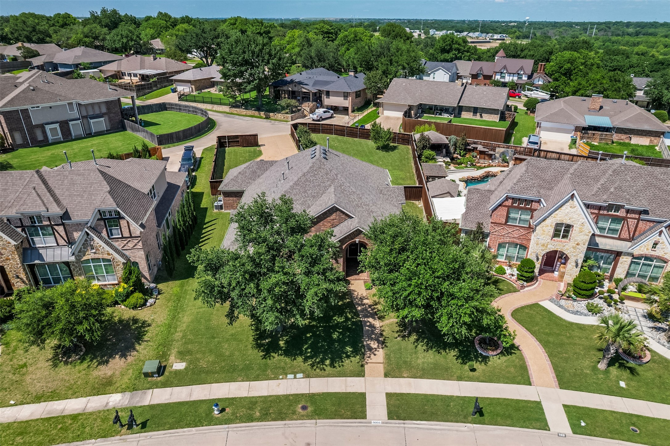 3006 Redcliff Lane Garland TX 75043