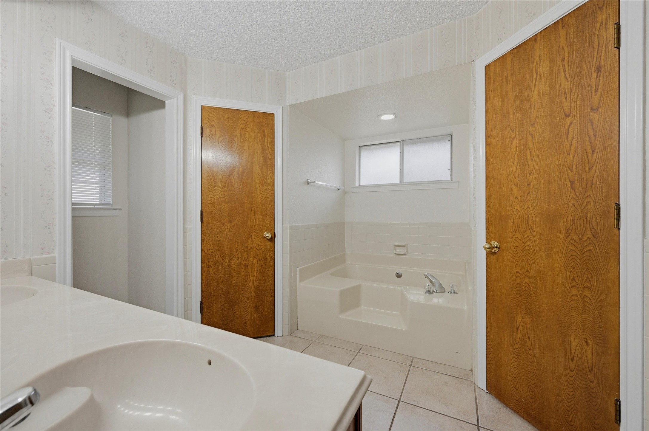 742 S Valentine Drive Sherman TX 75090