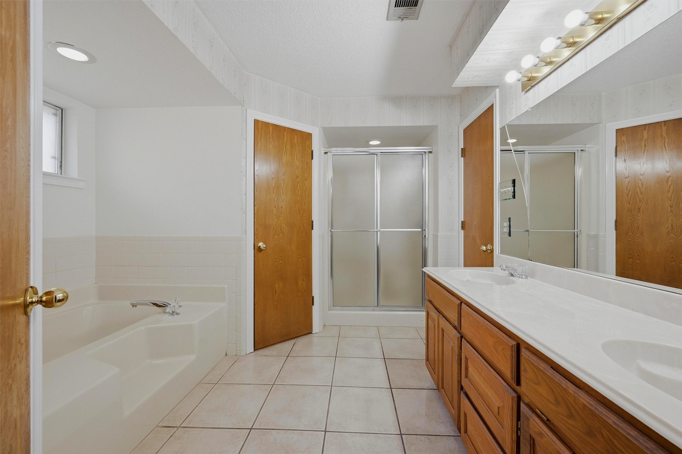 742 S Valentine Drive Sherman TX 75090