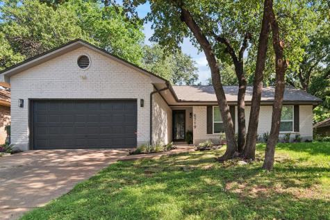 5719 Valley Ridge Court Arlington TX 76017
