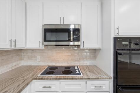 5719 Valley Ridge Court Arlington TX 76017