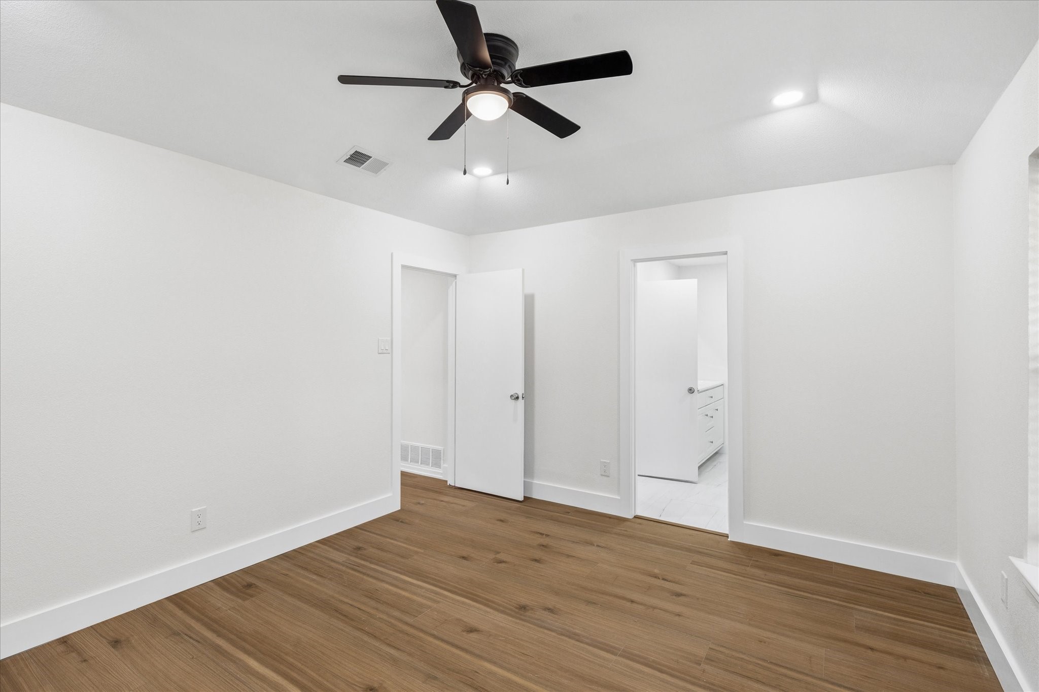 5719 Valley Ridge Court Arlington TX 76017