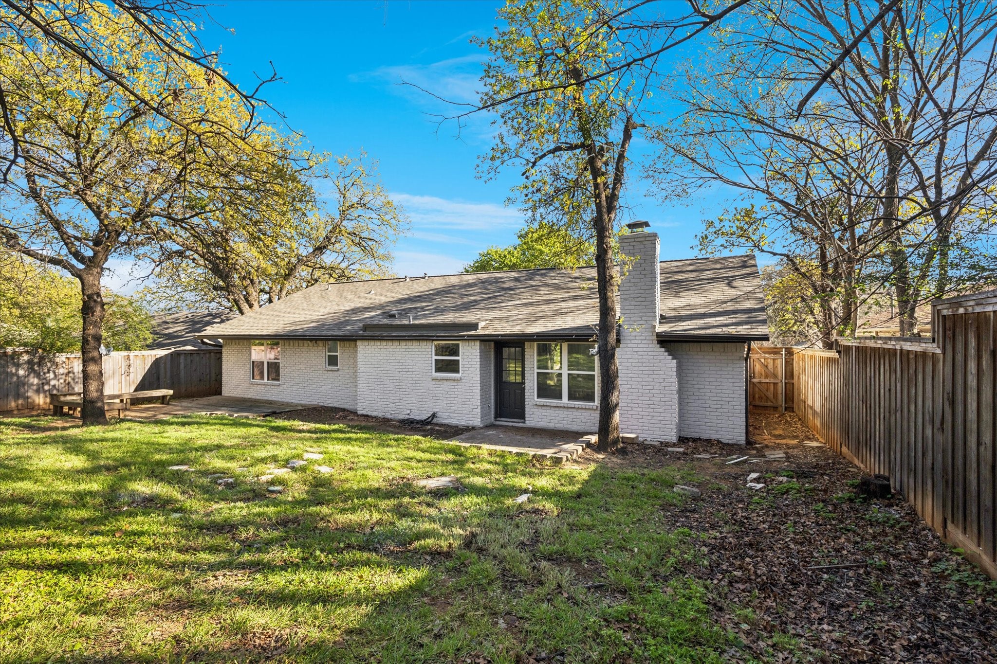 5719 Valley Ridge Court Arlington TX 76017
