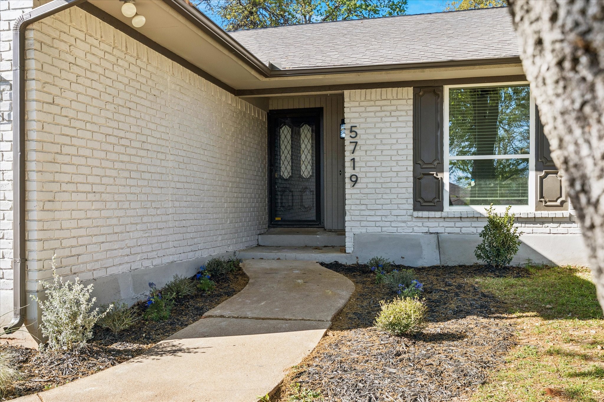 5719 Valley Ridge Court Arlington TX 76017