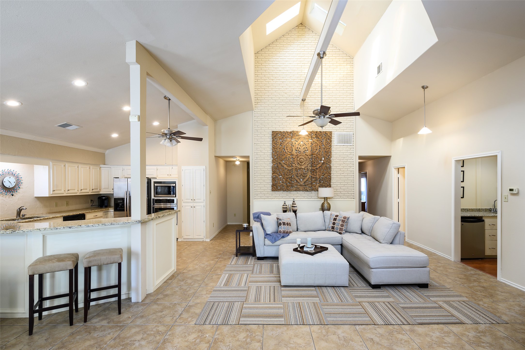 9115 Valley Chapel Lane Dallas TX 75220