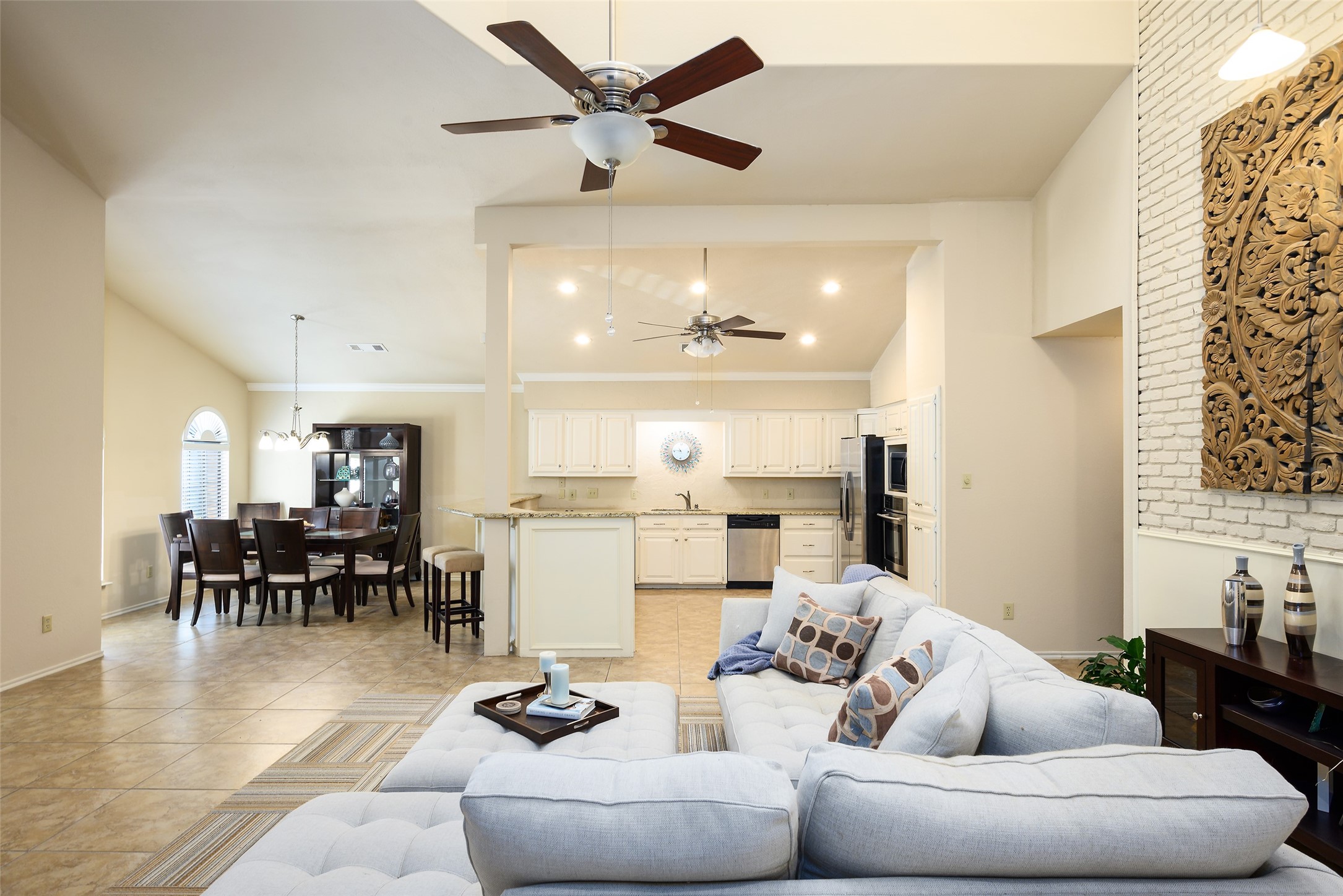 9115 Valley Chapel Lane Dallas TX 75220