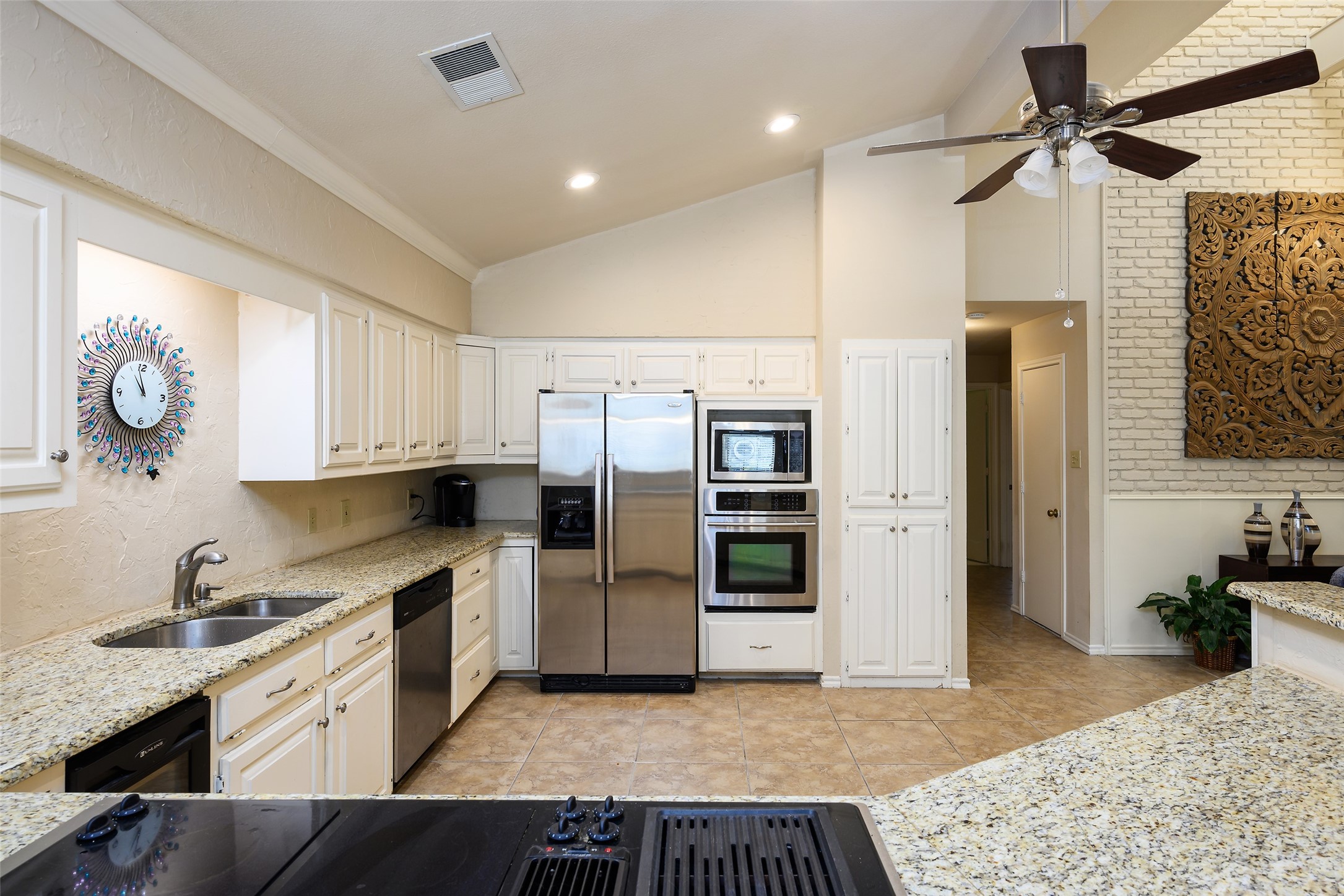 9115 Valley Chapel Lane Dallas TX 75220