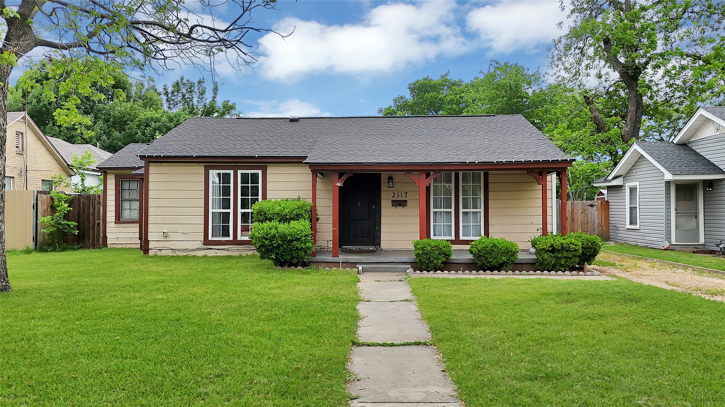 2117 Grace Avenue Fort Worth TX 76111