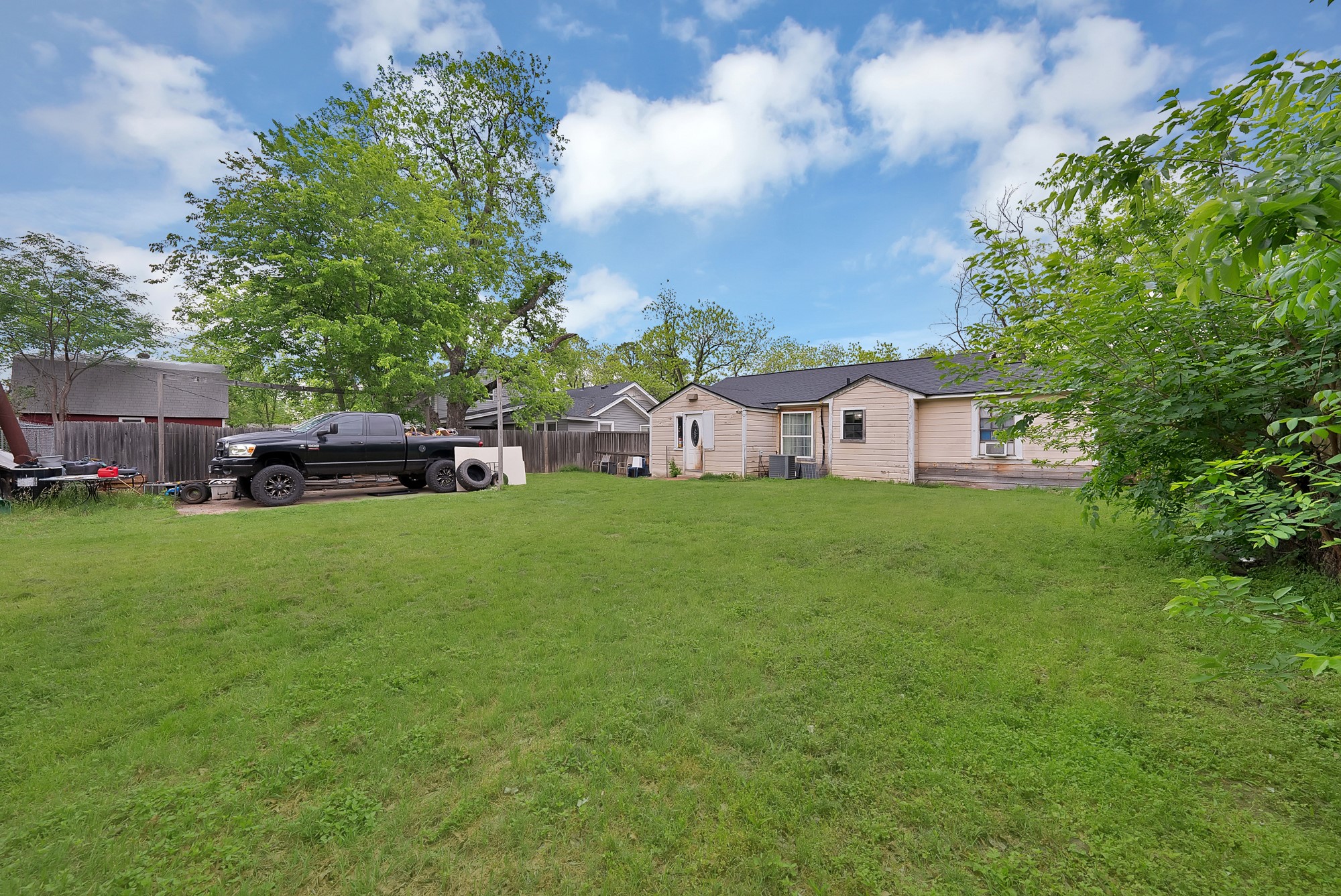 2117 Grace Avenue Fort Worth TX 76111