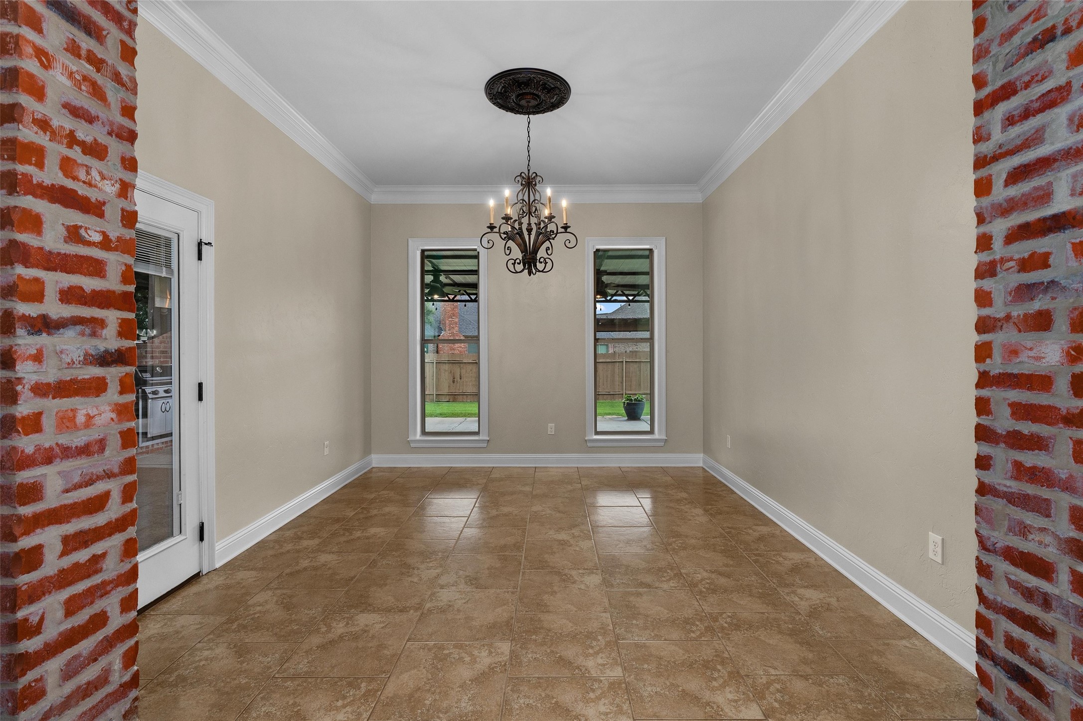 806 Chartres Drive Shreveport LA 71115